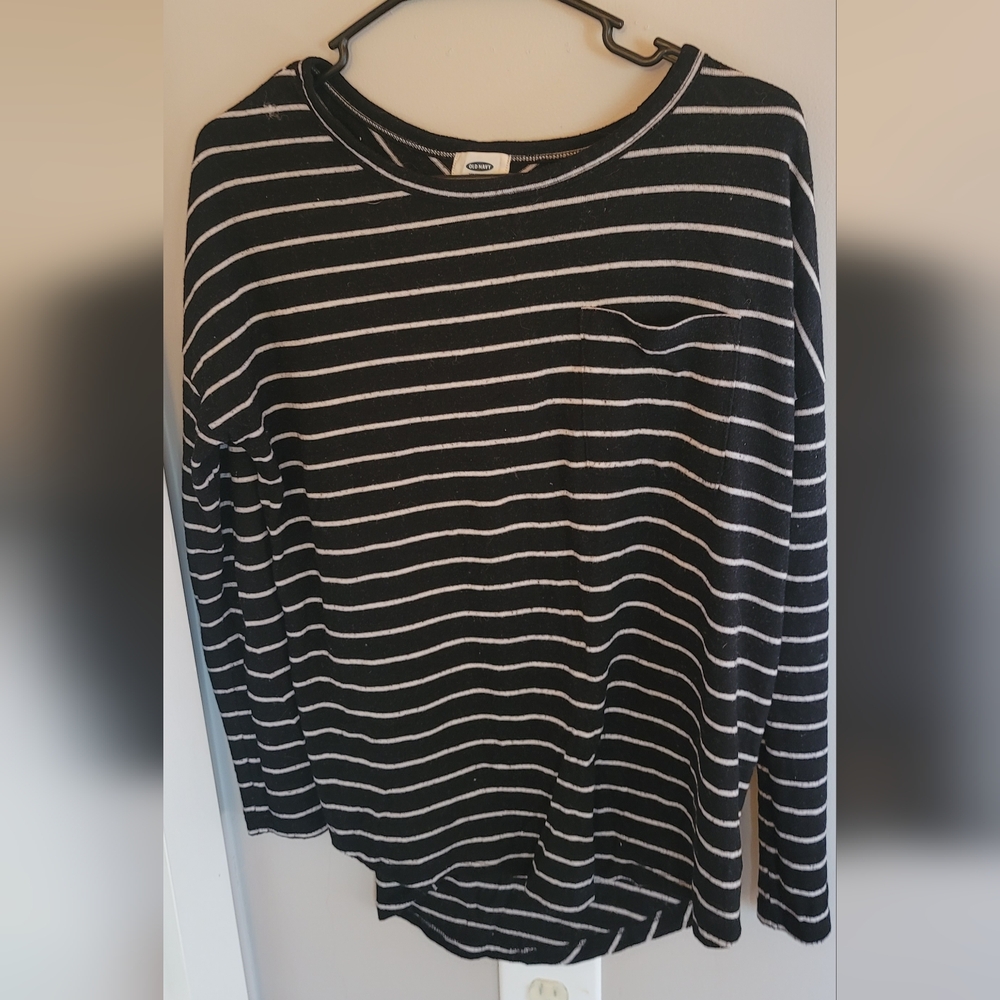 Old Navy Black & White Sweater